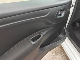 Citroen C-Elysee 2019 1.2 82HP FEEL  4DR-thumb-17