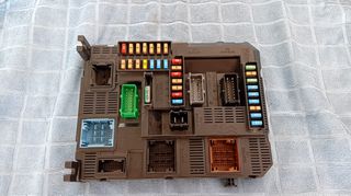 PEUGEOT 208 2018  9819849680 22661F Ασθαλειοθηκη σε άριστη κατάσταση γνήσια!!!