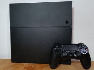 PS4 500GB σε άριστη κατάσταση