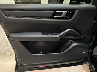 Porsche Cayenne 2023 LOOK GTS-PANORAMA-ZANTA 21''-MATRIX-BOSE-thumb-56