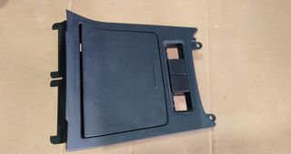 Σταχτοθήκη -- VW  COLF   MK5 -- Μοντ-2004-2010--JETTA-EOS-SCIROCCO-SKODA RABBIT--Μαύρο χρώμα-thumb-2