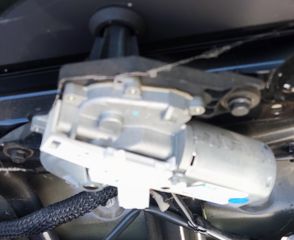 JUKE 17' ΜΟΤΕΡ ΥΑΛΟΚΑΘΑΡΙΣΤΉΡΩΝ ΠΙΣΩ  ΙΩΑΝΝΊΔΗΣ