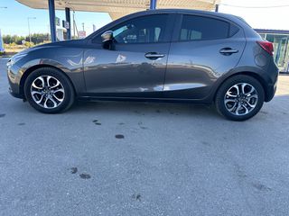 Mazda 2 2018-thumb-2