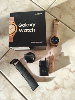 Samsung galaxy watch 42mm rose gold