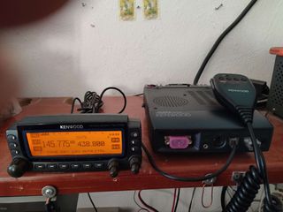 KENWOOD FM DUAL VHF-UHF BANDER TM-700