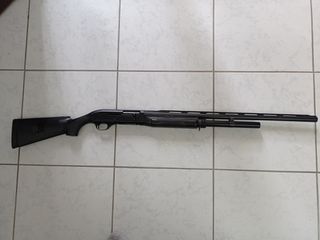 Benelli M1. 71 εκατοστά κάννη. Κοντάκι 36,5 μήκος. Σε αρίστη κατάσταση.