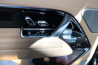 Land Rover Range Rover 2025 P 550 AUTOBIOGRAPHY-thumb-22