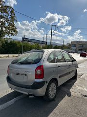 Citroen Xsara Picasso-thumb-2