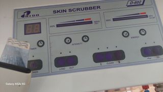 Skin scrubber