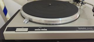 TECHNICS SL-Q2  DIRECT DRIVE- QUARTZ LOCK