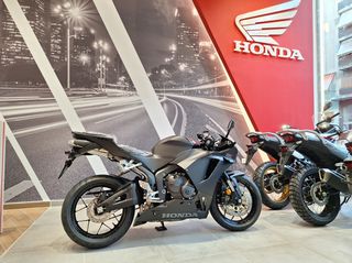 Honda CBR 600RR 2026 CBR 600RR-thumb-2