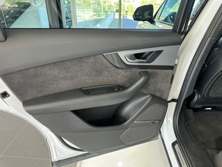 Audi Q7 2018 Plug in Diesel e-Tron-thumb-27