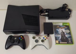 Microsoft Xbox 360 Slim 250GB + 2 Χειριστήρια + Batman