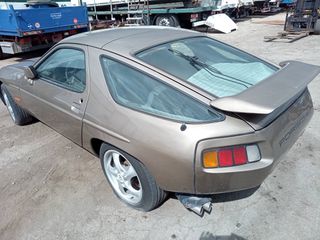 Porsche 928 1983-thumb-3