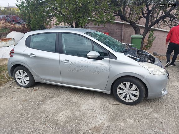 Peugeot 208 '12