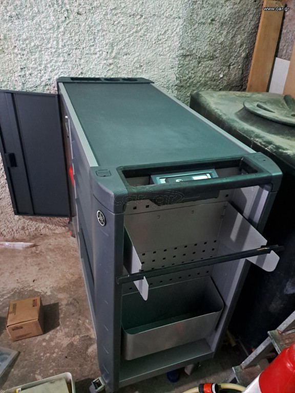 Πωλειται εργαλειοφορεας