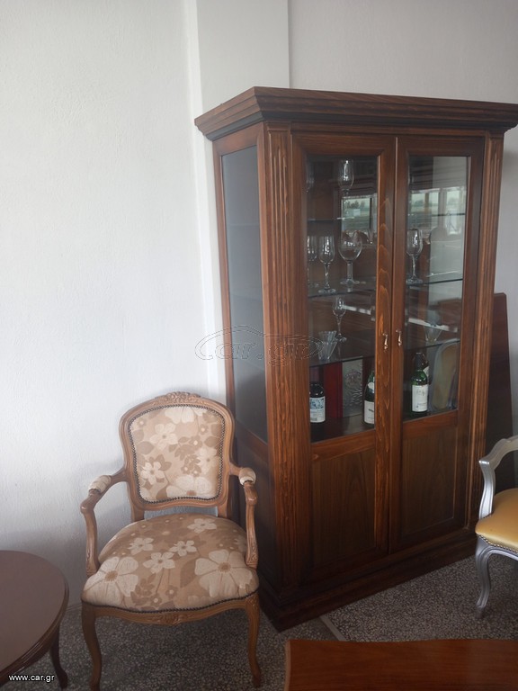 ΝΕΟΚΛΑΣΣΙΚΗ ΒΙΤΡΙΝΑ
