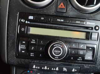 Nissan Qashqai+2 2010-thumb-9