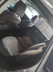 Nissan Qashqai+2 2010-thumb-12