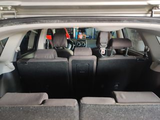 Nissan Qashqai+2 2010-thumb-15