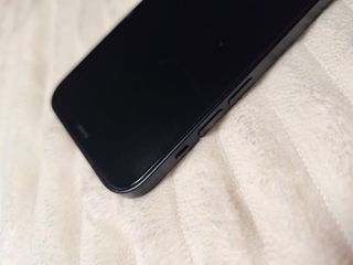 iPhone 12-thumb-5