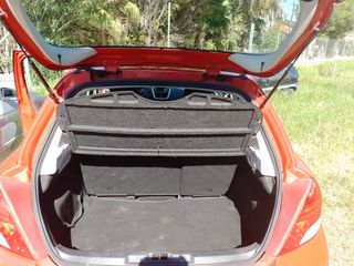 Peugeot 207 2010 207-thumb-3