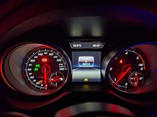 Mercedes-Benz CLA 180 2016 AMG LOOK-thumb-23