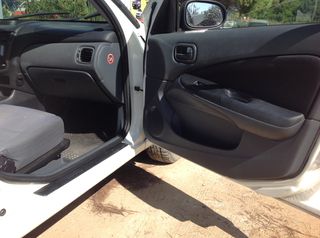 Nissan Almera 2005 ALMERA-thumb-14