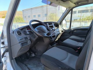 Κλούβα Iveco 2010 35S11-thumb-3