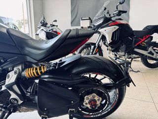 Ducati X DIAVEL 2016-thumb-5