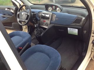 Lancia Ypsilon 2004 1.2-thumb-13