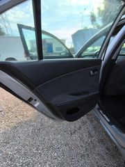 Nissan Primera P12-thumb-11