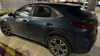 Kia XCeed 2020-thumb-4
