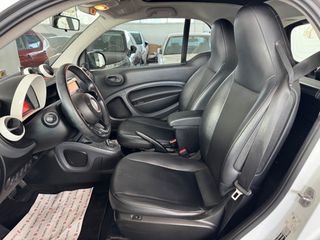 Smart ForTwo 2016 AYTOMATO, PANORAMA,NAVI!-thumb-10