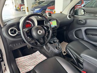 Smart ForTwo 2016 AYTOMATO, PANORAMA,NAVI!-thumb-9