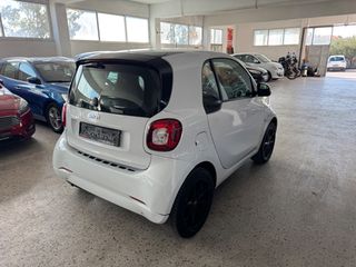 Smart ForTwo 2016 AYTOMATO, PANORAMA,NAVI!-thumb-5