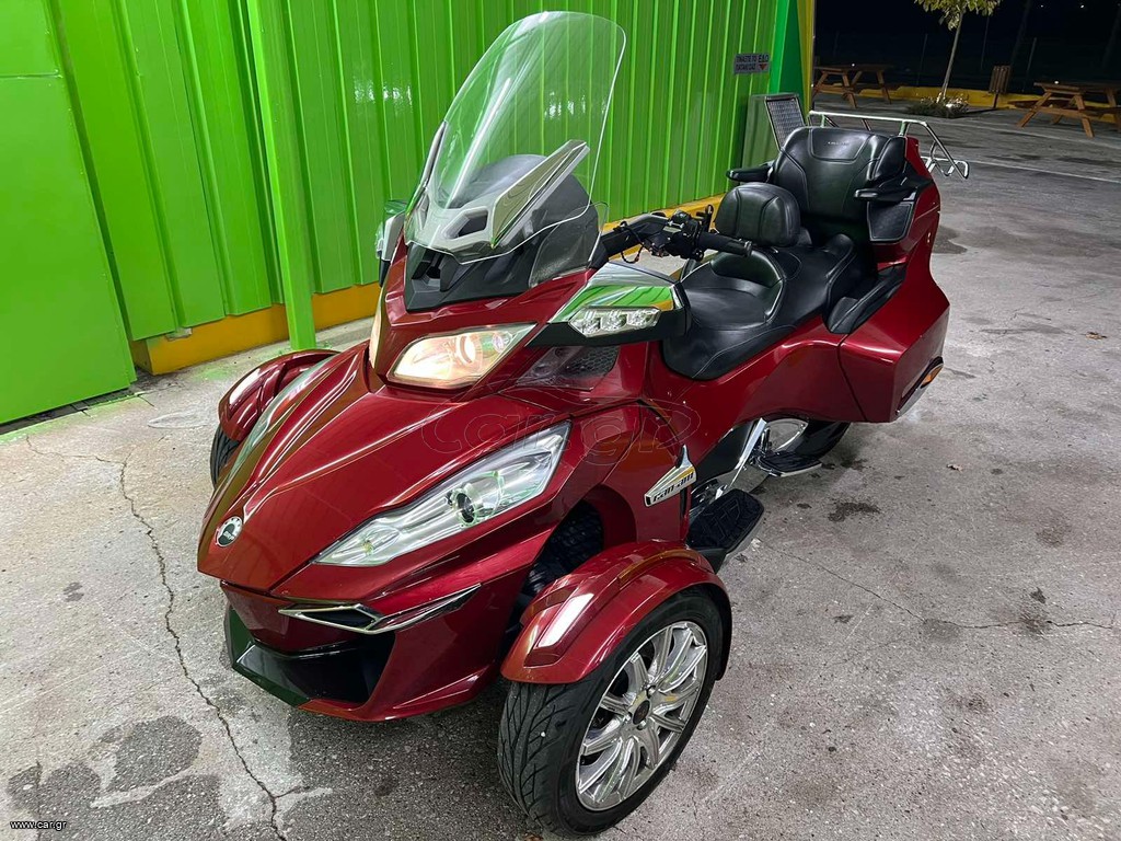 CAN-AM Spyder RT 2015 BOMBARDIER RECREATION