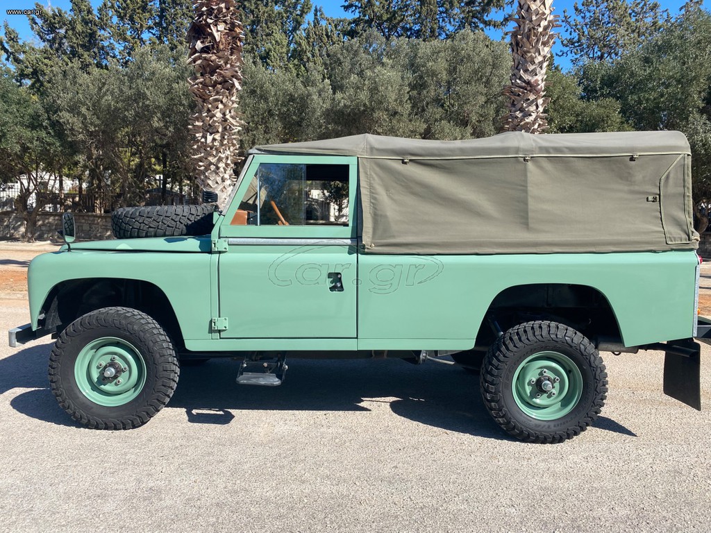 Land Rover Defender 1990 110 V8