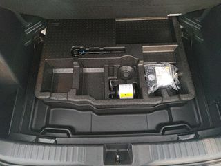 Toyota Yaris Cross 2021 1.5 Hybrid AWD-i PREMIERE Bi-Tone *Panorama*4x4*-thumb-112