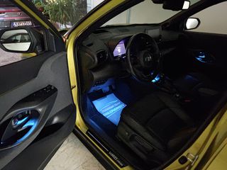 Toyota Yaris Cross 2021 1.5 Hybrid AWD-i PREMIERE Bi-Tone *Panorama*4x4*-thumb-45