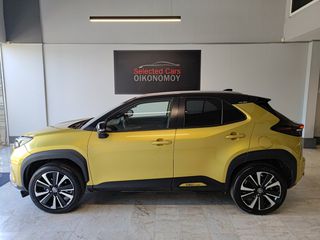 Toyota Yaris Cross 2021 1.5 Hybrid AWD-i PREMIERE Bi-Tone *Panorama*4x4*-thumb-3