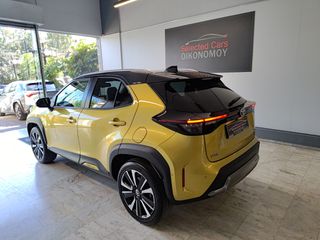 Toyota Yaris Cross 2021 1.5 Hybrid AWD-i PREMIERE Bi-Tone *Panorama*4x4*-thumb-4