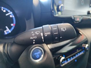 Toyota Yaris Cross 2021 1.5 Hybrid AWD-i PREMIERE Bi-Tone *Panorama*4x4*-thumb-50