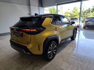 Toyota Yaris Cross 2021 1.5 Hybrid AWD-i PREMIERE Bi-Tone *Panorama*4x4*-thumb-6