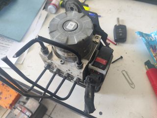 VW T-ROC  Μοναδα ABS-thumb-2