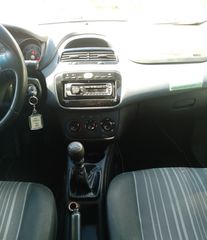 Fiat Punto 2011 1.2-thumb-8