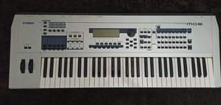 Yamaha MO6 Workstation Synth-thumb-2