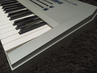 Yamaha MO6 Workstation Synth-thumb-5