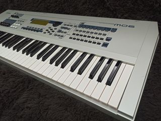Yamaha MO6 Workstation Synth-thumb-7