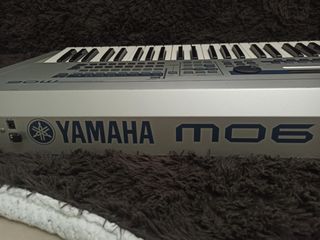 Yamaha MO6 Workstation Synth-thumb-10